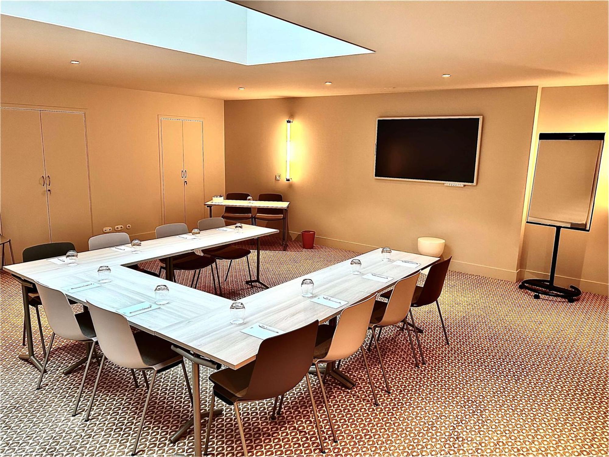 Hotel Yac Paris Clichy, A Member Of Radisson Individuals Εξωτερικό φωτογραφία